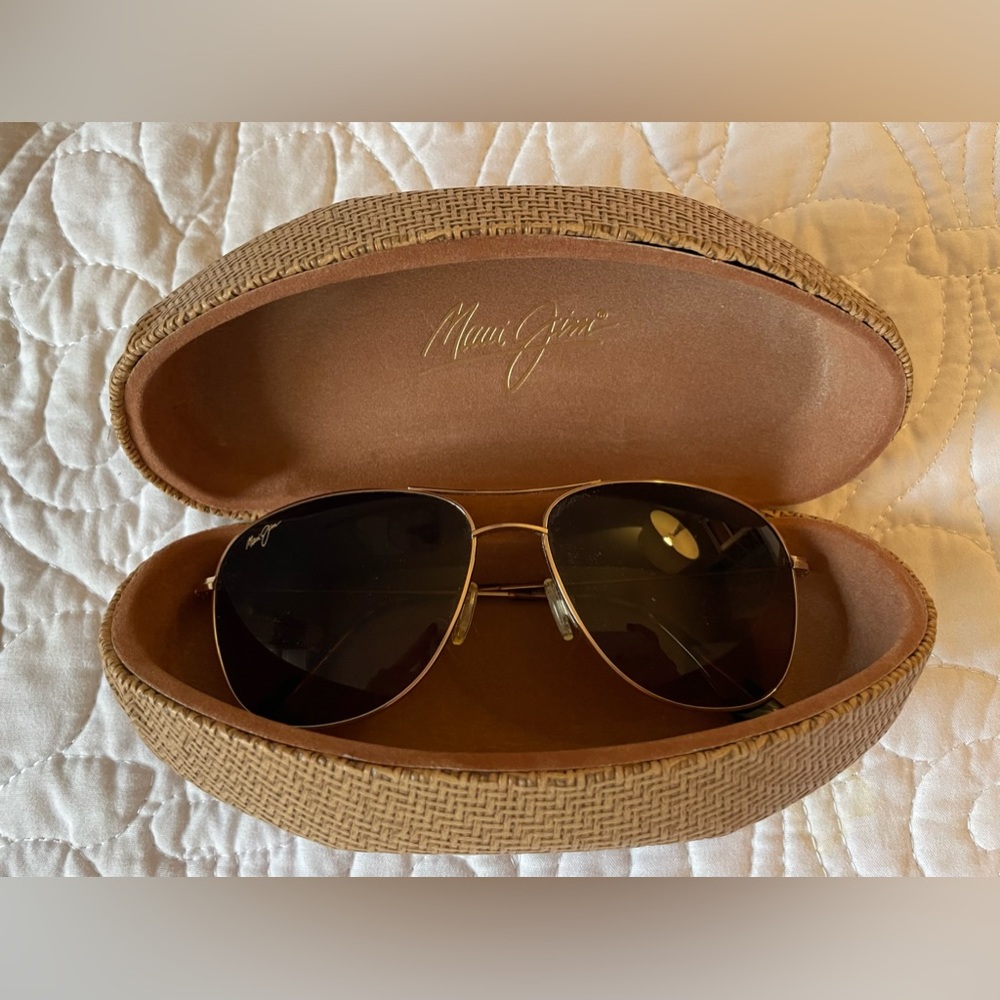 Maui Jim Medium Aviator Sunglasses- Cliff House